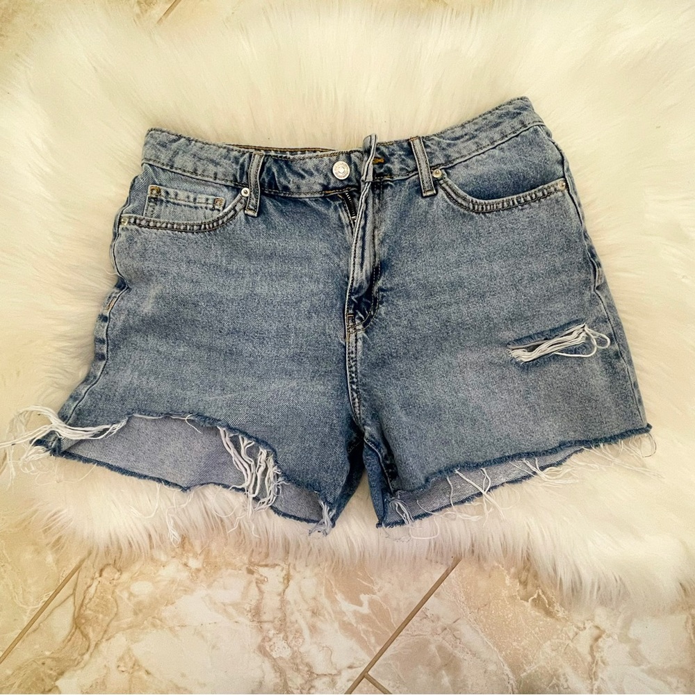 Distressed shorts